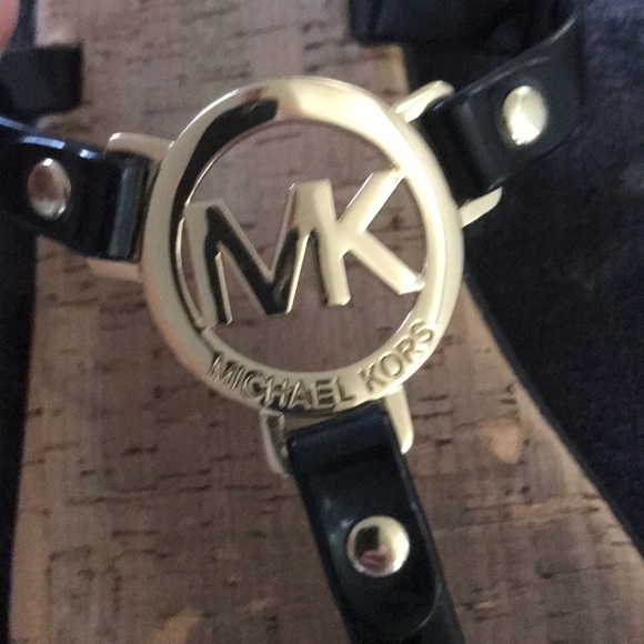 COPY - Micheal Kors sandals - Picture 4 of 4